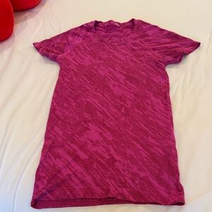 Lululemon pink printed short sleeve swiftly tech size 2